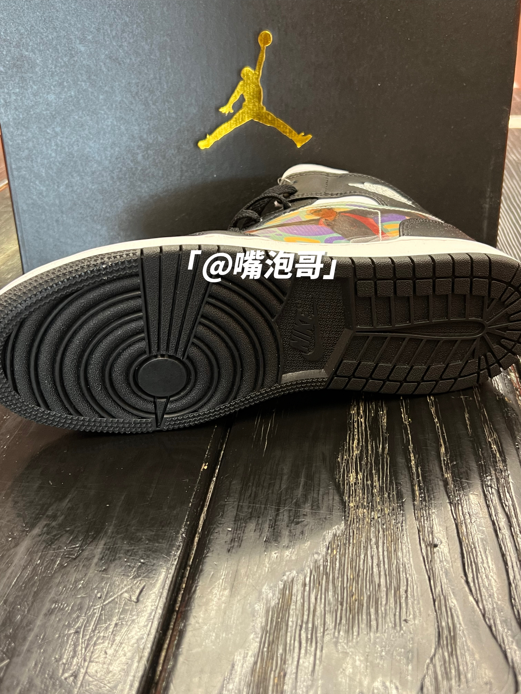 颜色经典💯且又炫酷🍌Air Jordan 1 Mid