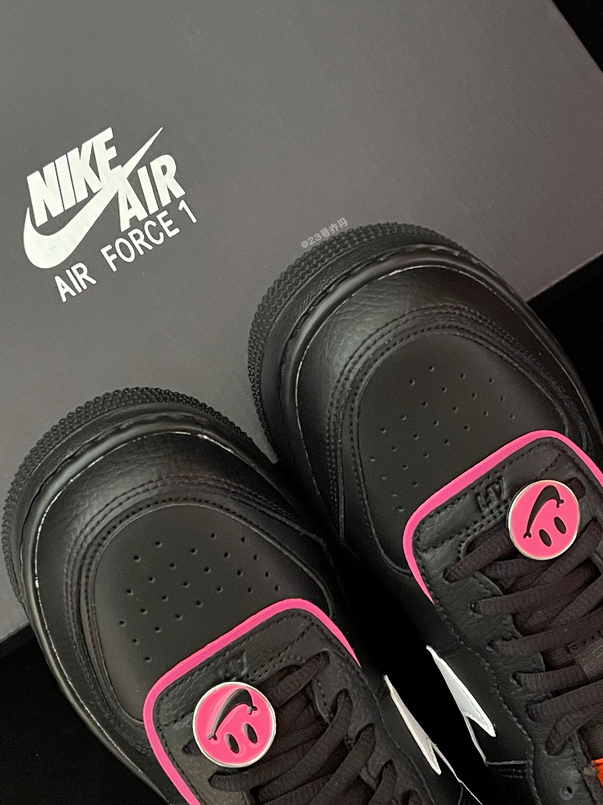 🔥哇塞,这双虞书欣同款的『黑白粉』小板鞋👟尊嘟泰酷辣‼️