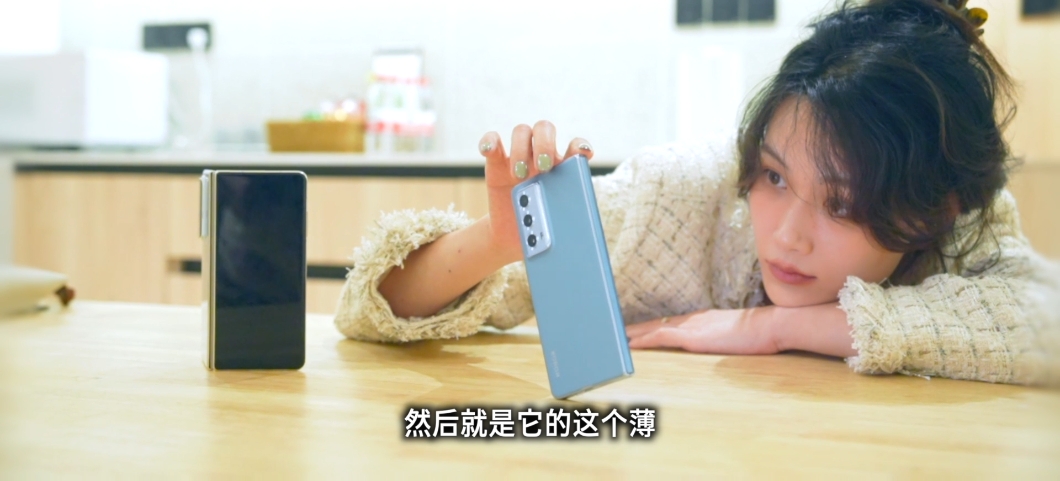 荣耀Magic Vs2轻薄折叠屏上手体验
