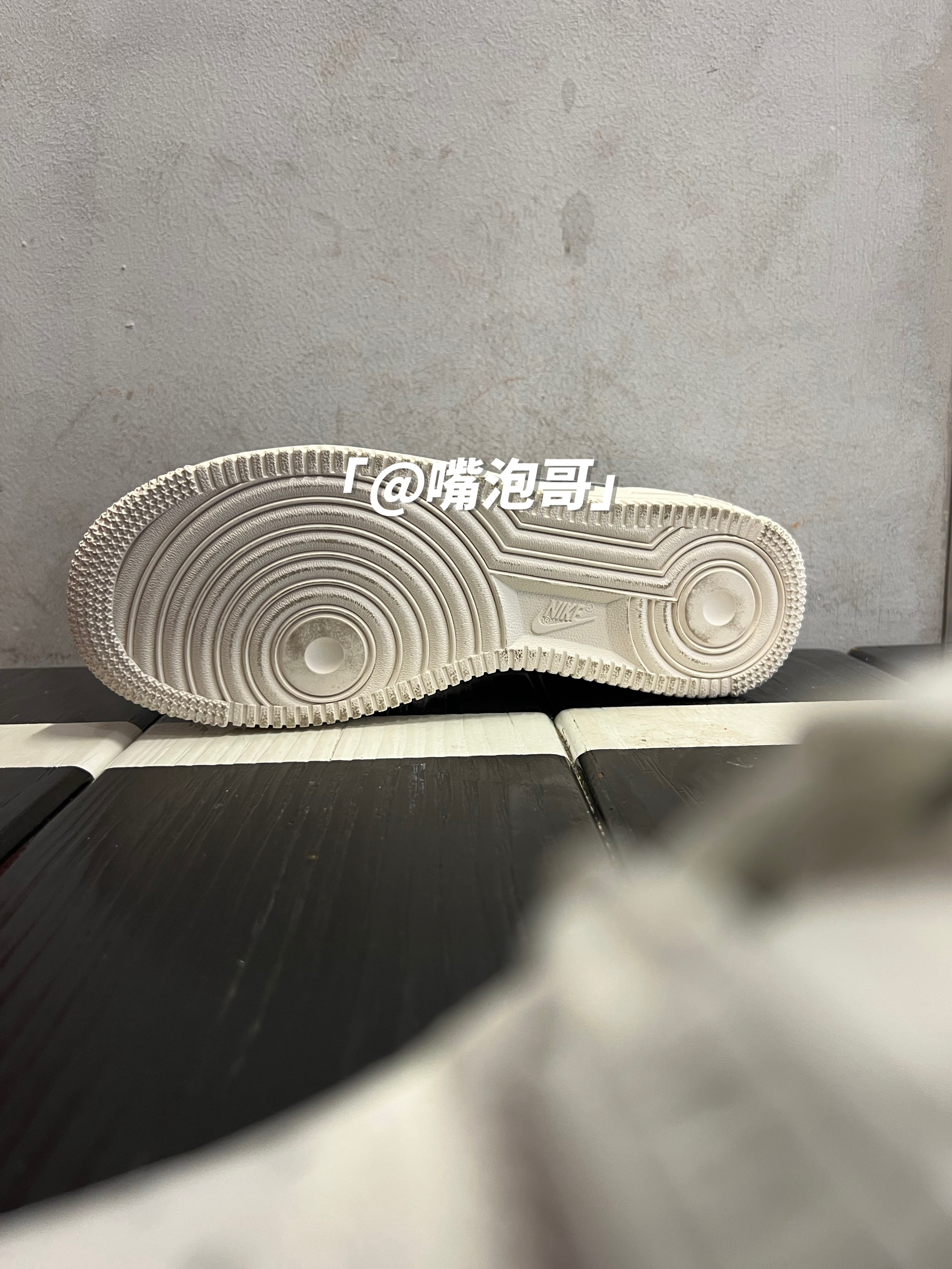 百搭潮流复古球鞋 | Air Force 1 Low “银钩”
