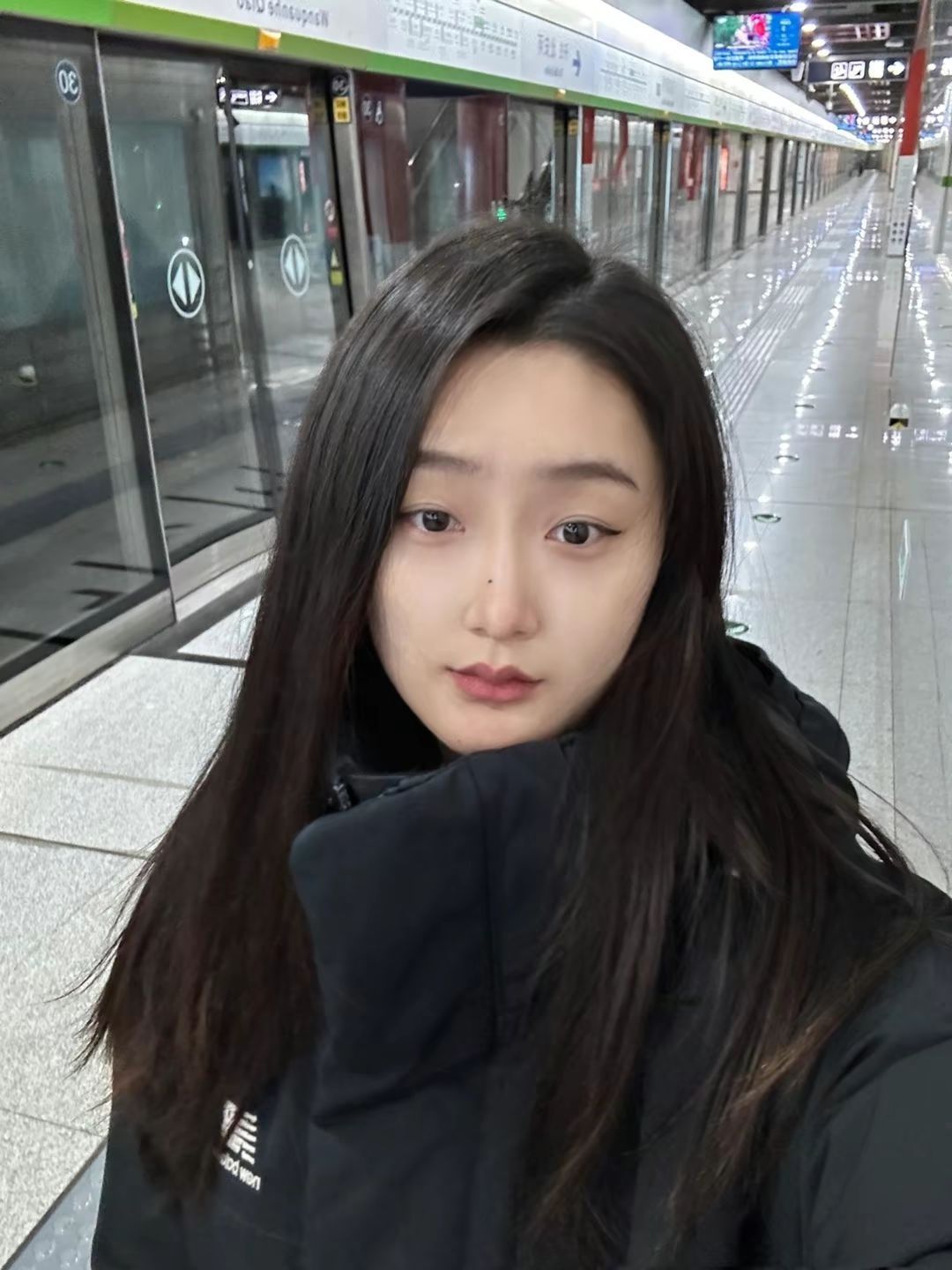 💫超暖和的New Balance羽绒服，让你在寒冷的冬天里保持温暖舒适！💖