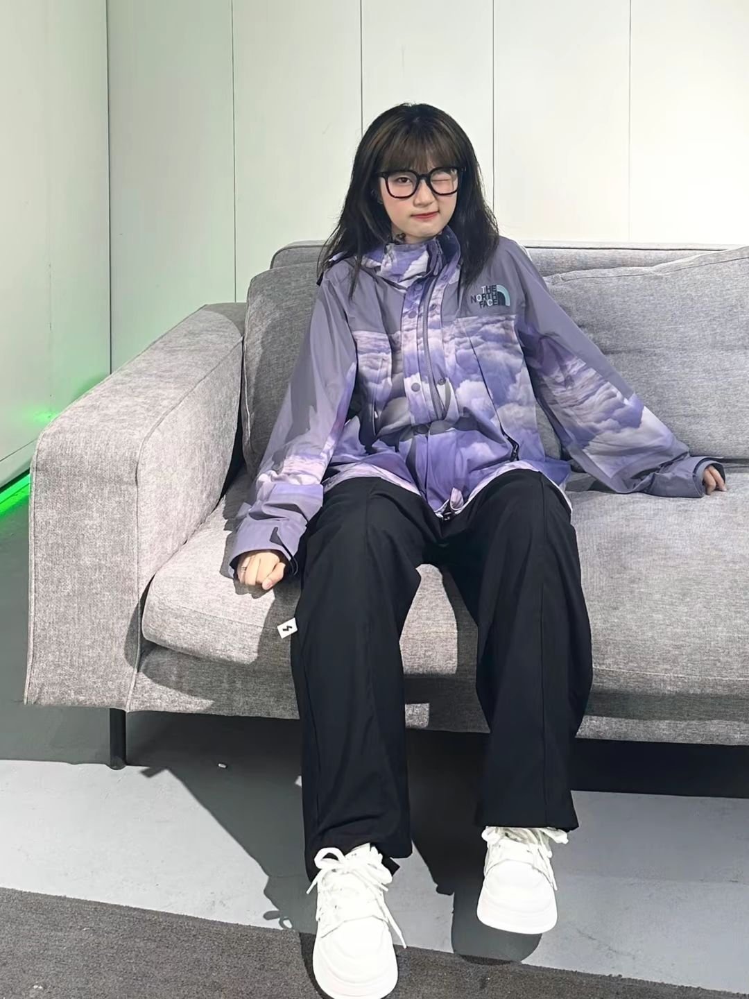 💫北面联名款防风运动连帽冲锋衣，让你秒变时尚达人！🎉