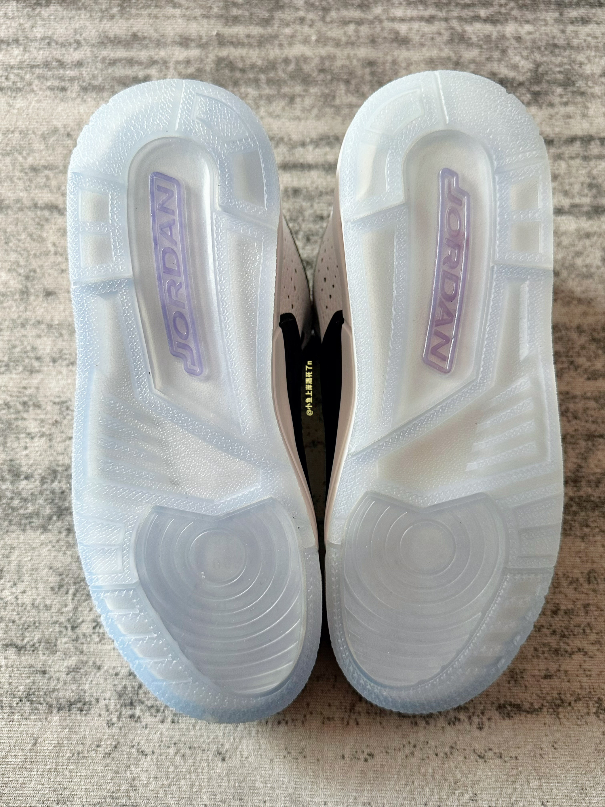 3开拿下这双水晶底aj值嘛⁉️