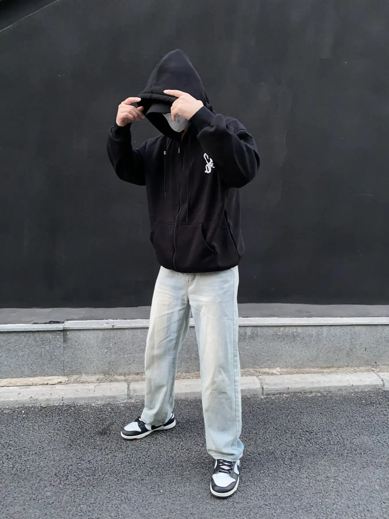 OOTD | 黑色卫衣hin帅 |