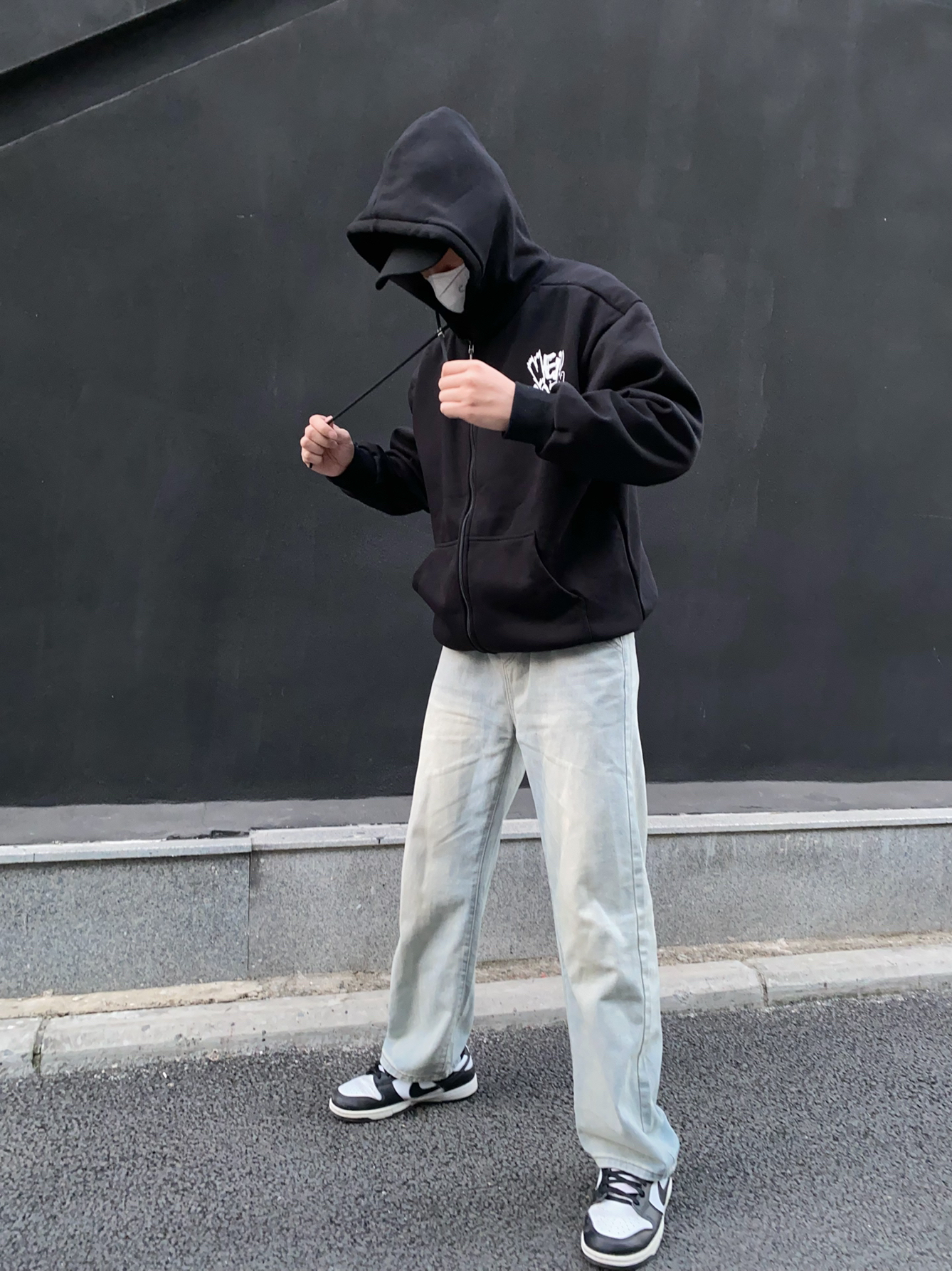 OOTD | 黑色卫衣hin帅 |
