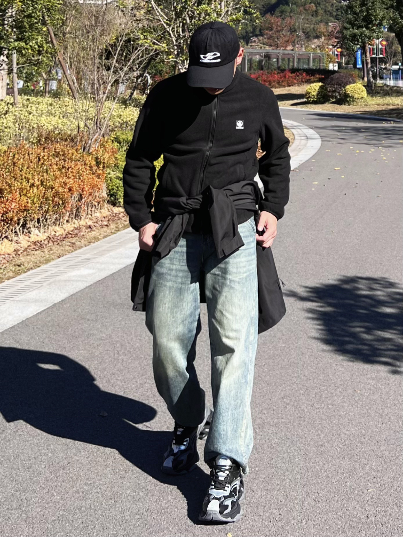 黑色系硬核ootd ｜少不了一双机甲老爹鞋