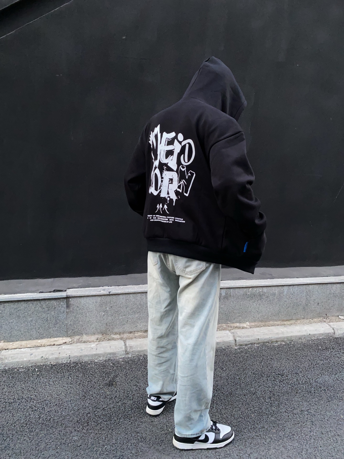 OOTD | 黑色卫衣hin帅 |