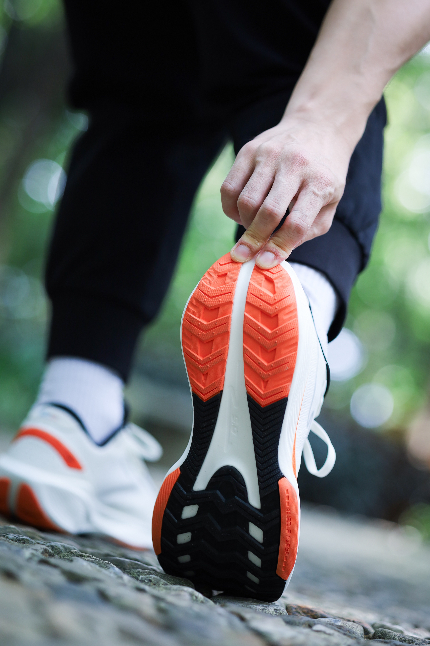 今日上脚｜定位公园跑鞋的奇弹5.0SE，实际表现如何？