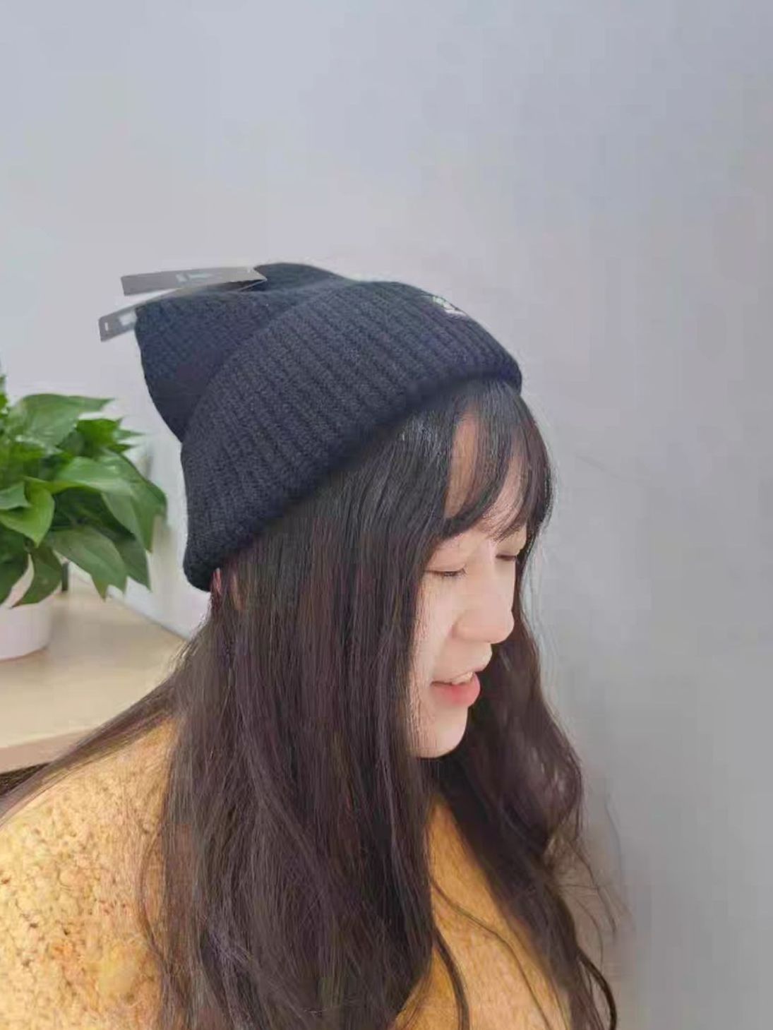 黑色帽子超显脸小