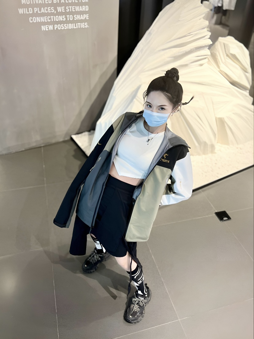 这两件单品撞色真是撞进了我的心巴里
