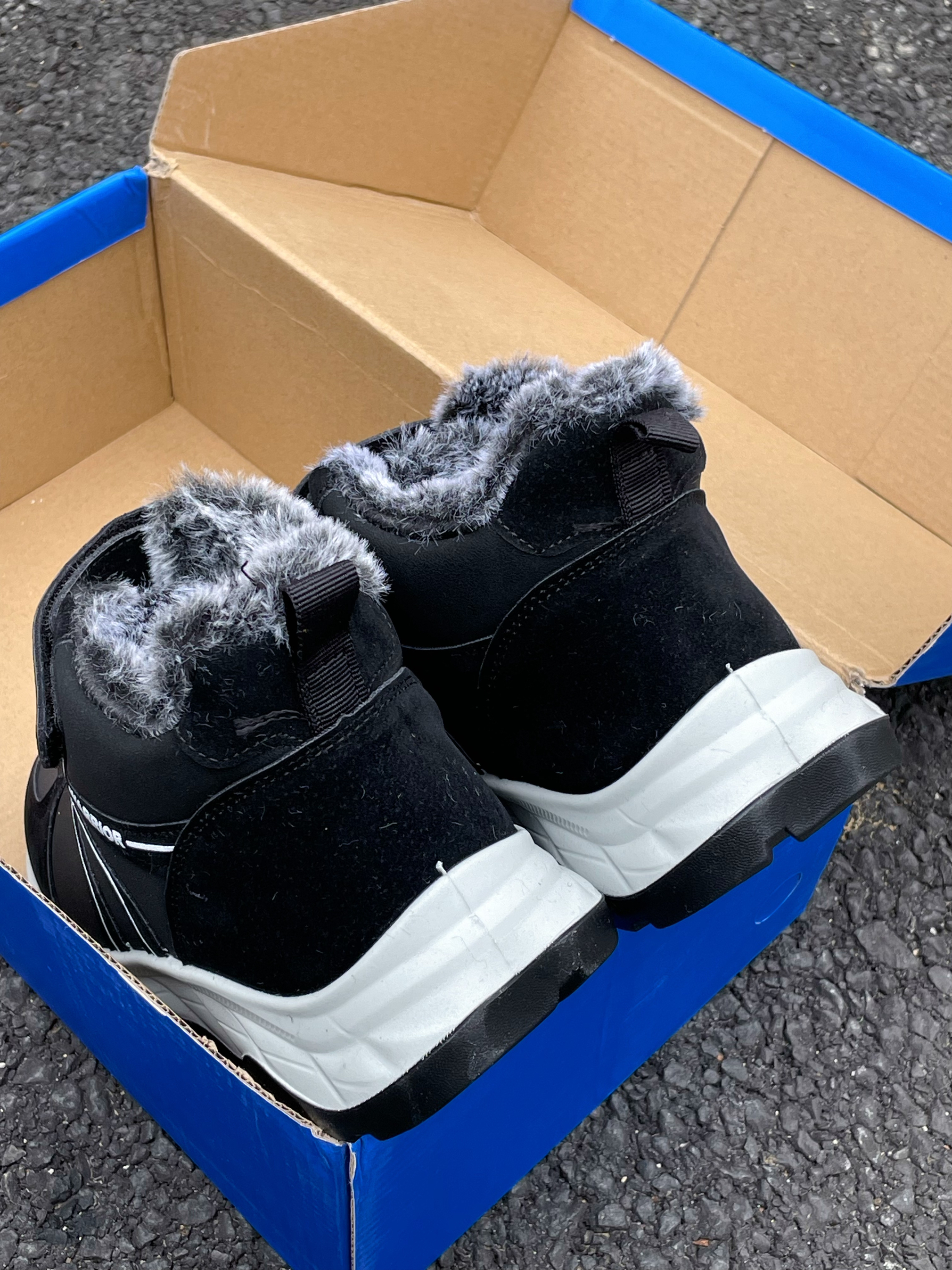 🔥适合秋冬的百搭耐脏『黑色』保暖鞋👟值得入手嘛⁉️