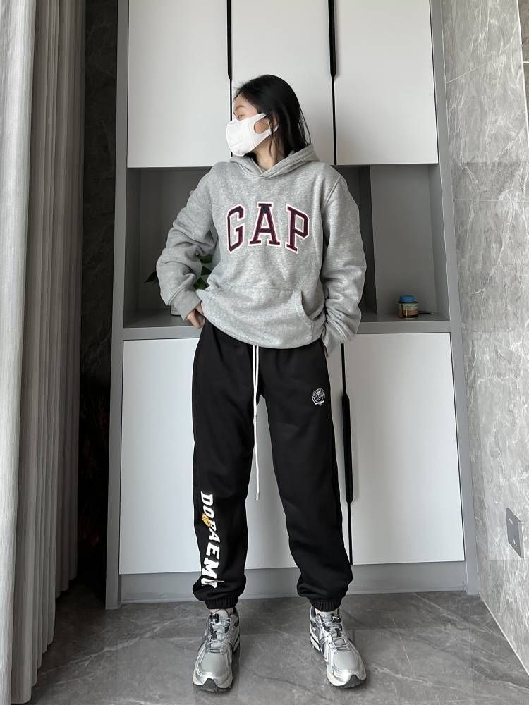 加绒加厚的运动裤来咯