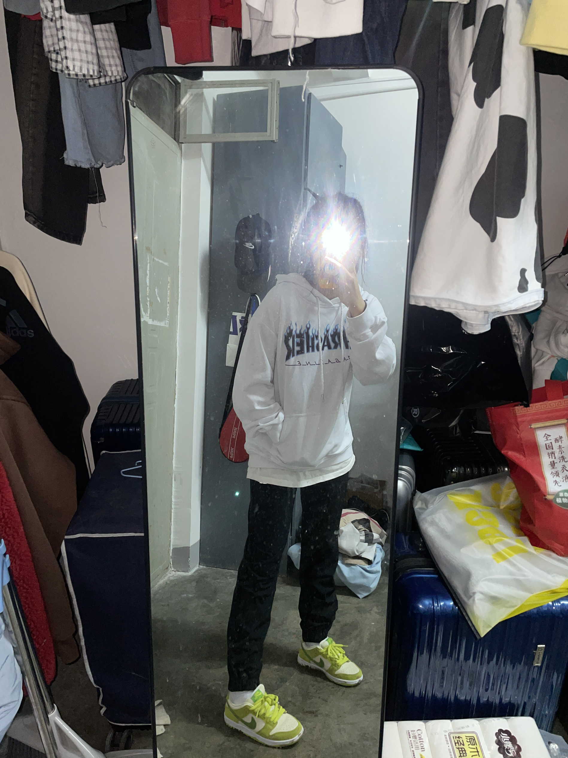 一双让人眼前一亮的鞋