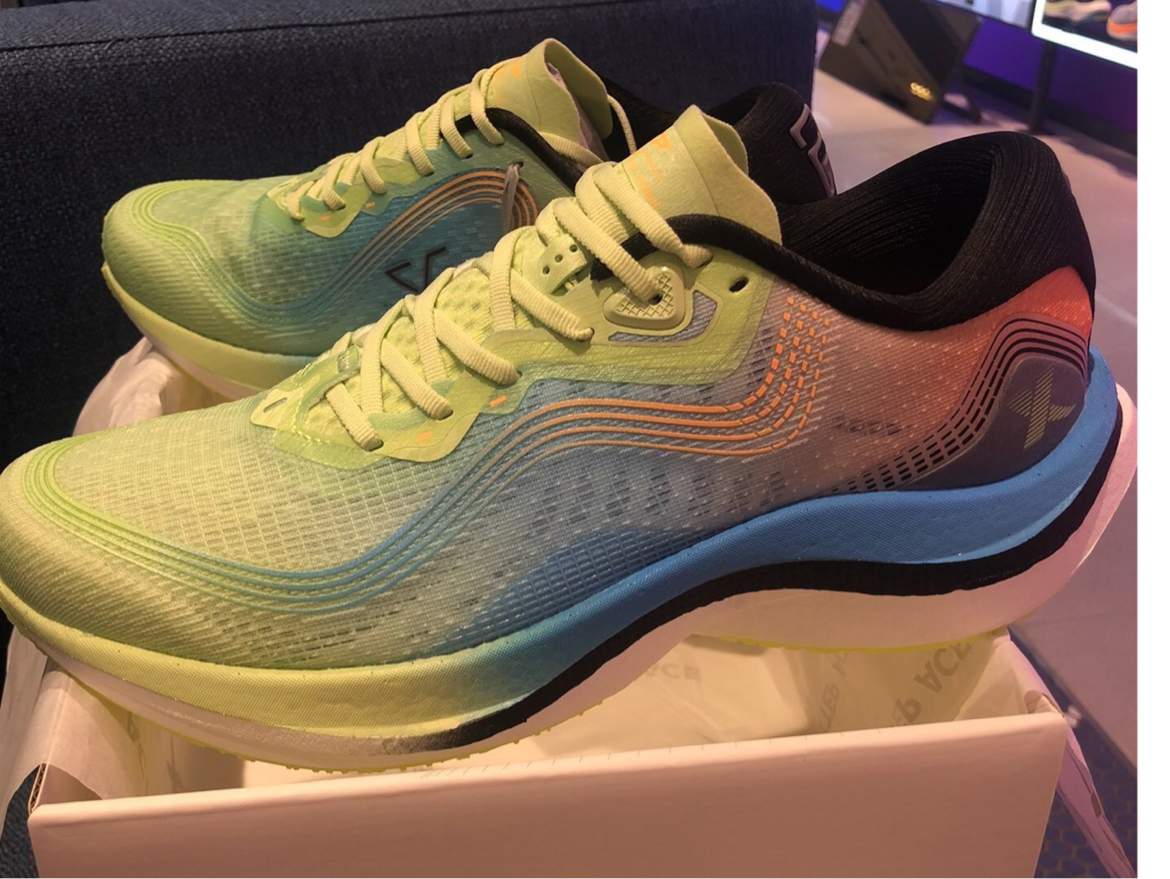 优点和缺点 谁适合特步260 2代 最牛的慢跑鞋