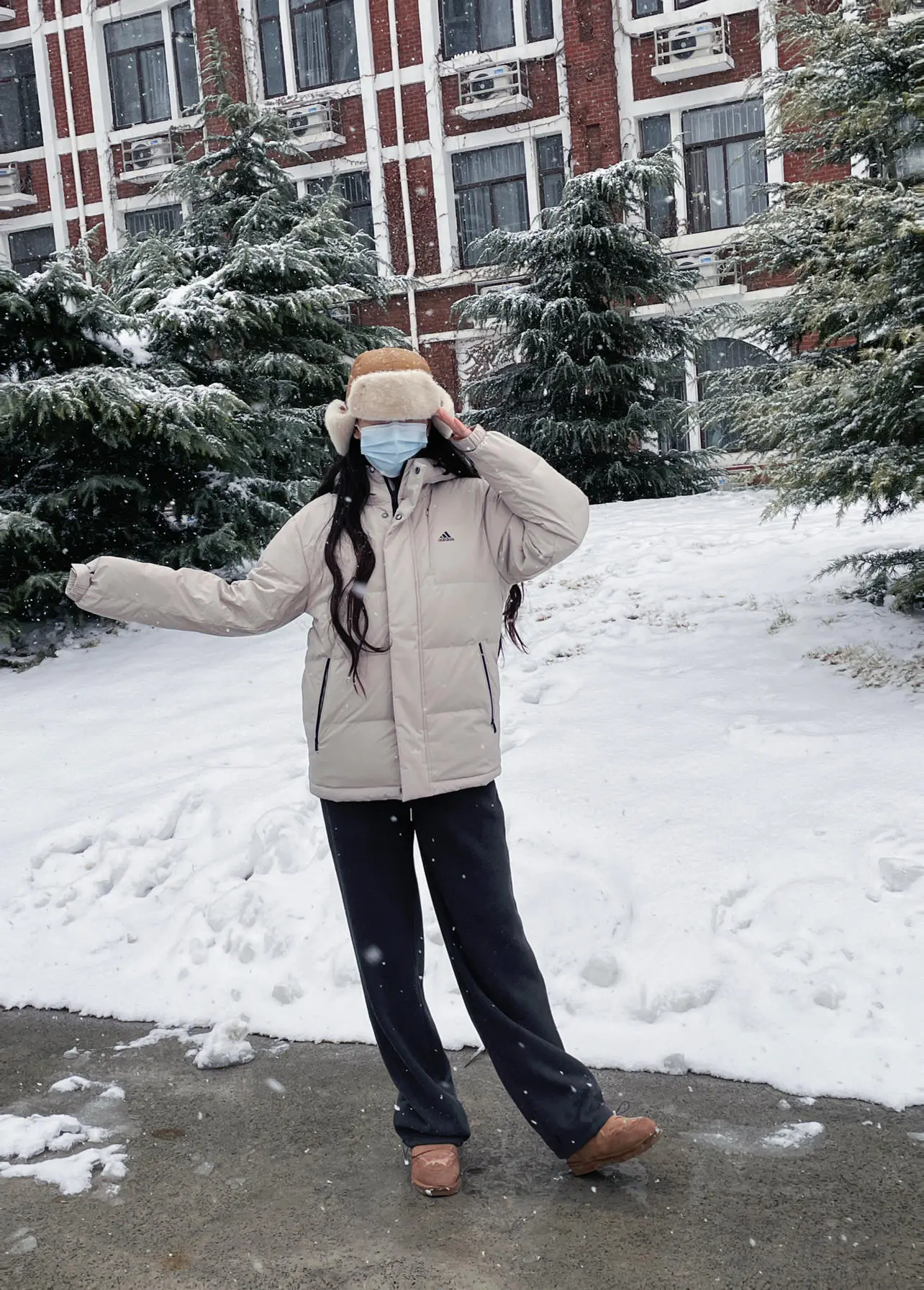微胖女孩的雪天穿搭
