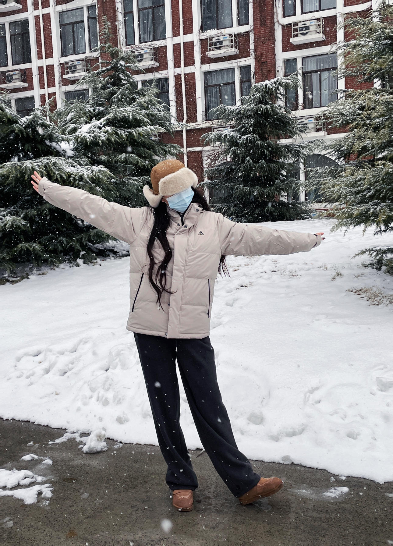 微胖女孩的雪天穿搭