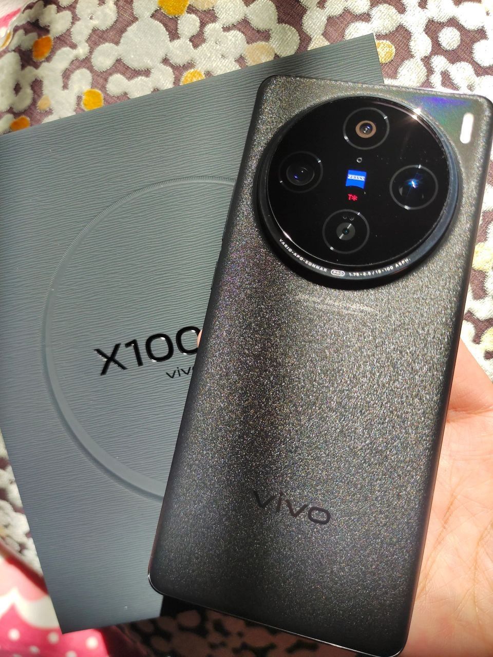 花屏幕“X50 pro”退休，X100p