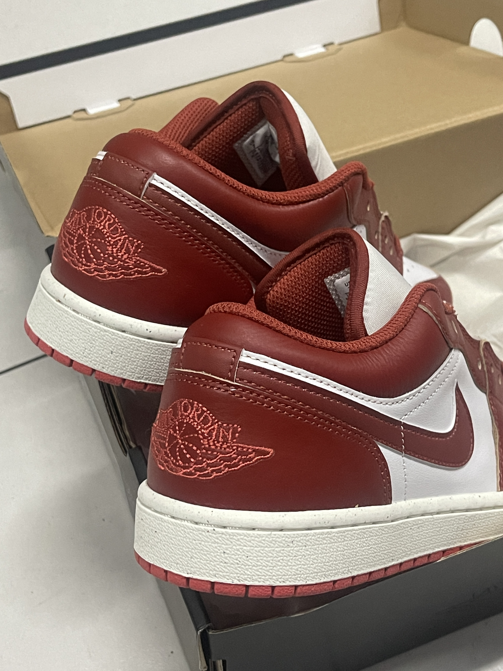 圣诞节氛围感单品AJ1 Low!🎄