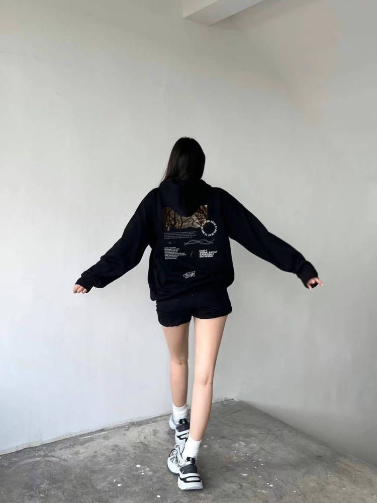 黑色卫衣OOTD-
