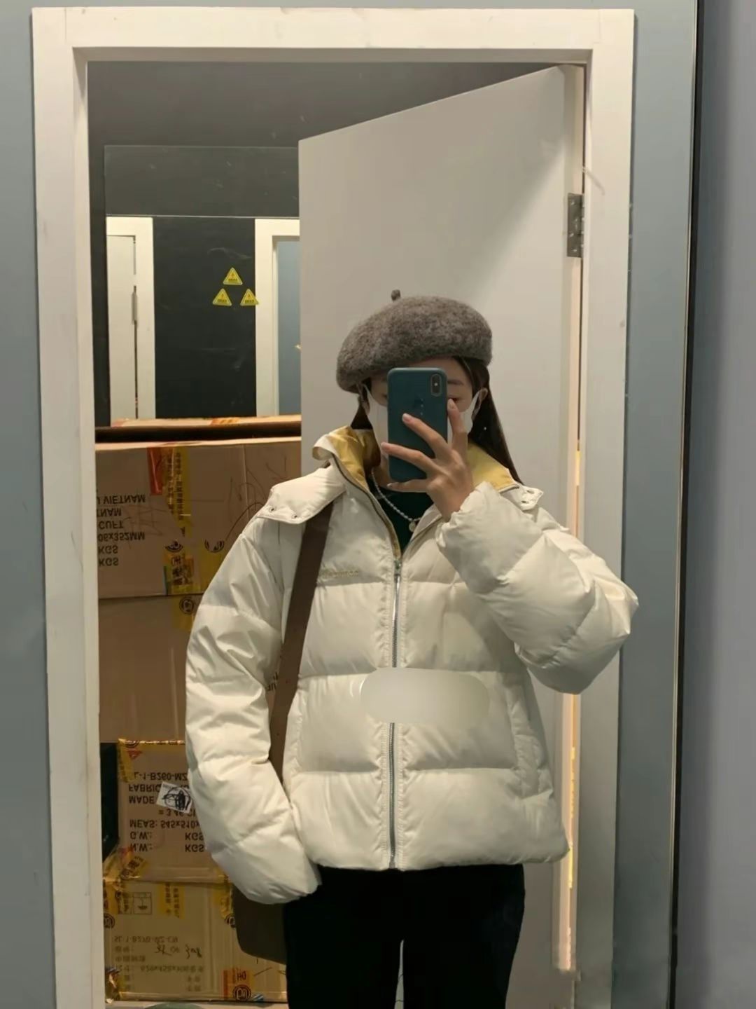💥Converse 舒适运动短款连帽保暖羽绒服，让你秒变冬季小太阳🌞