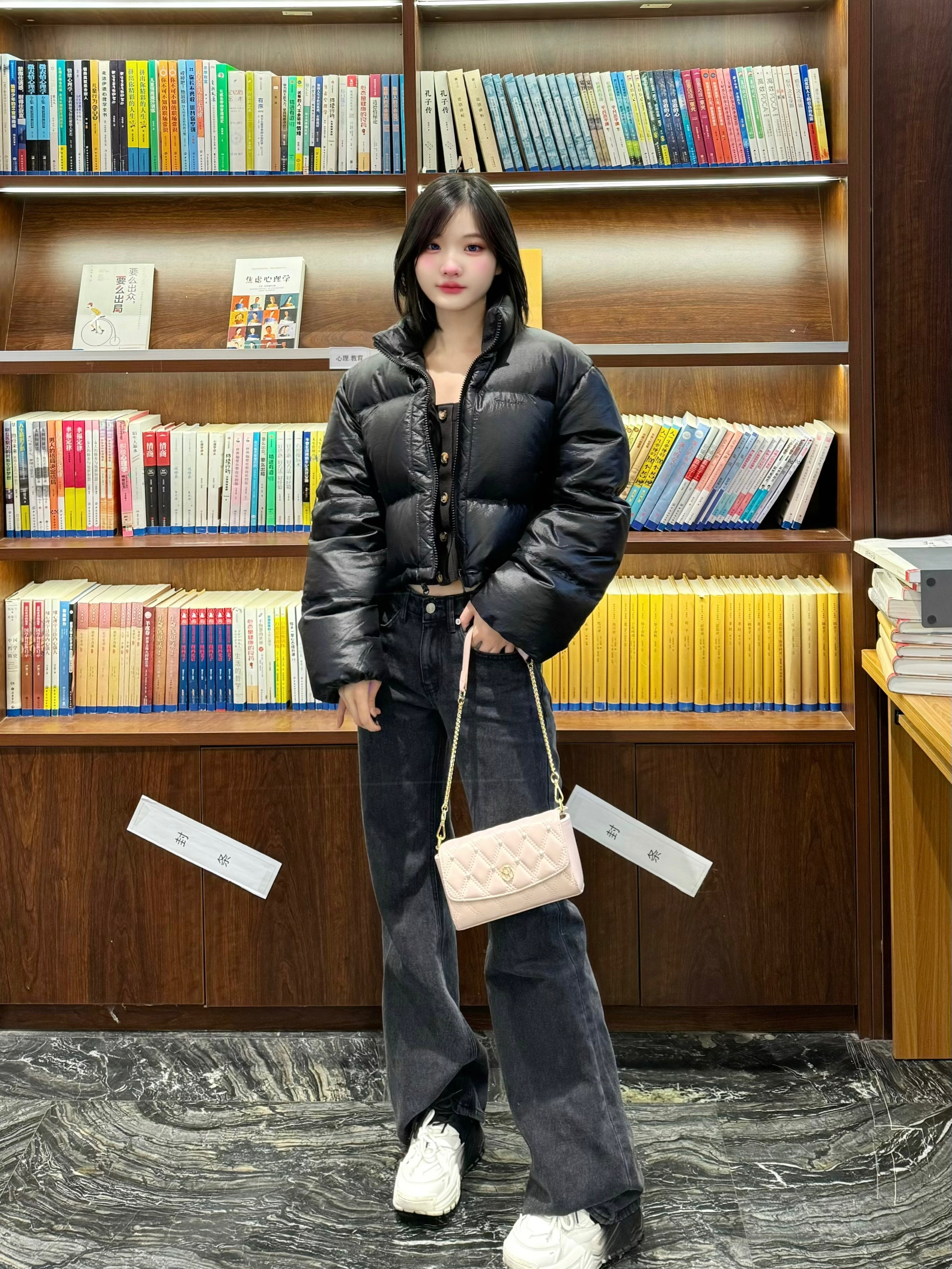 OOTD 短款羽绒服➕低腰喇叭裤 这套太绝了
