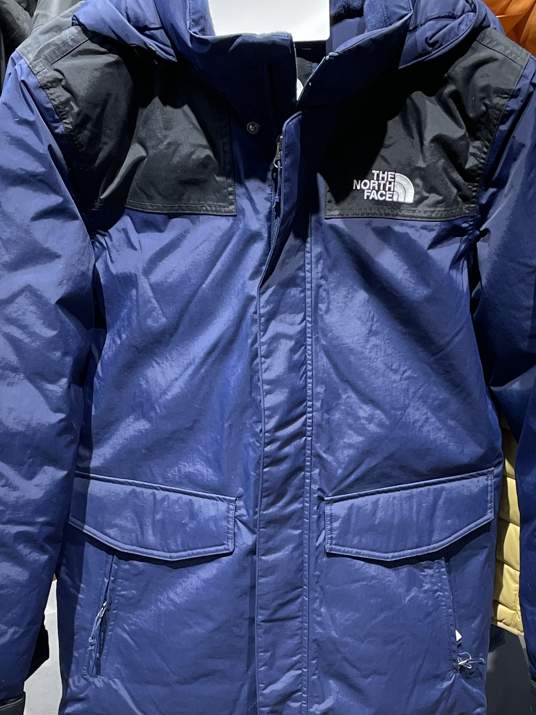 北面拼接色羽绒服