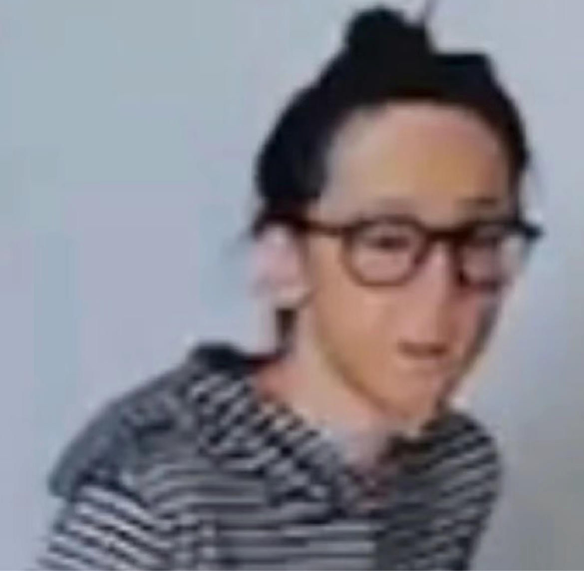 迪丽热巴敷的是祛痘面膜哦🪞我找到了