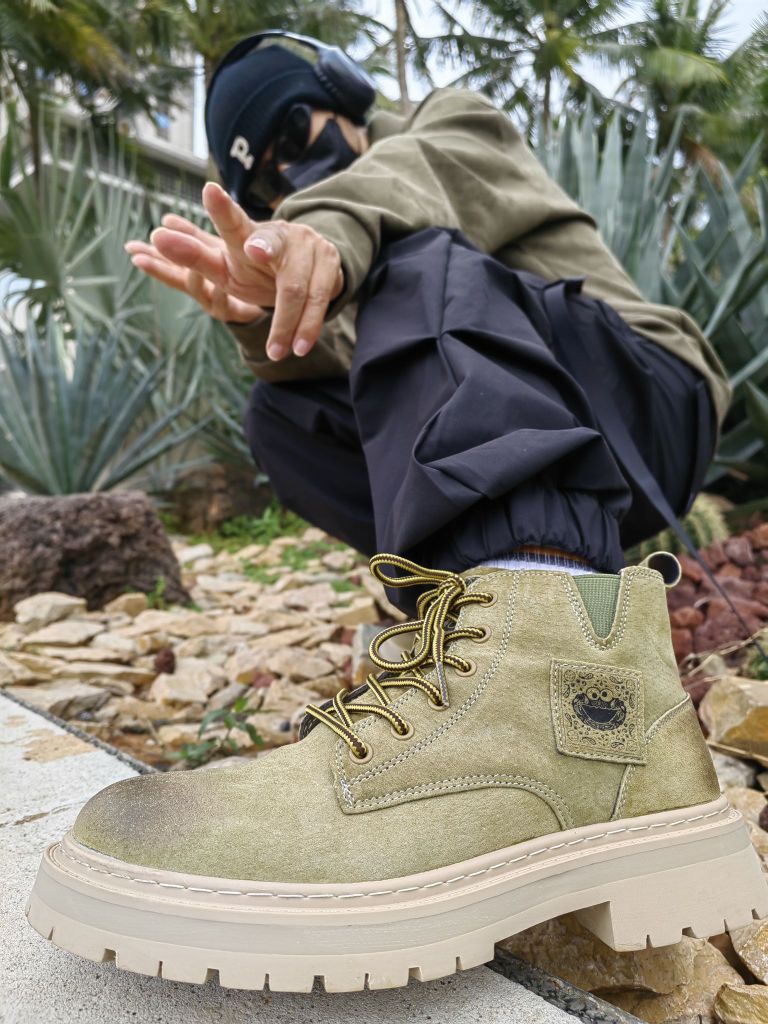 高级霸气军绿色马丁靴，重新定义男生户外穿搭🌳👟