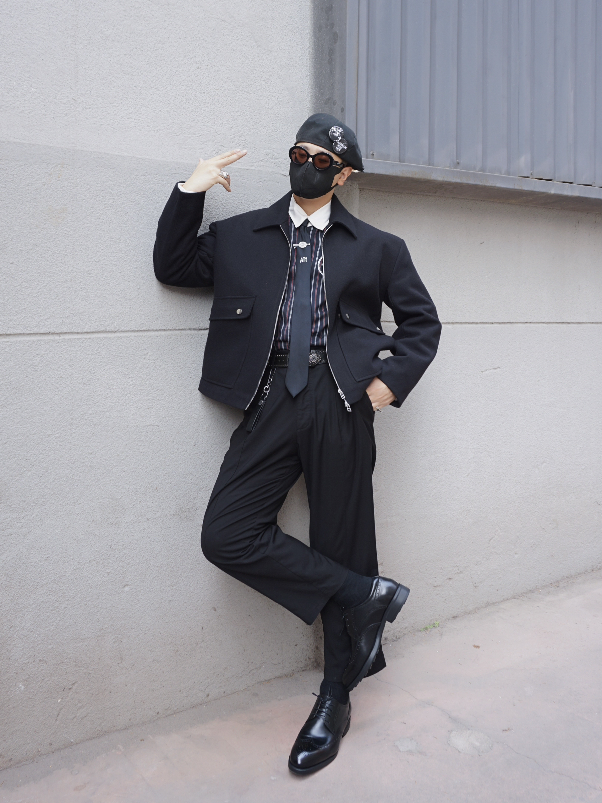 绅士男友⚫️新年约会穿一身黑被叫男明星❕