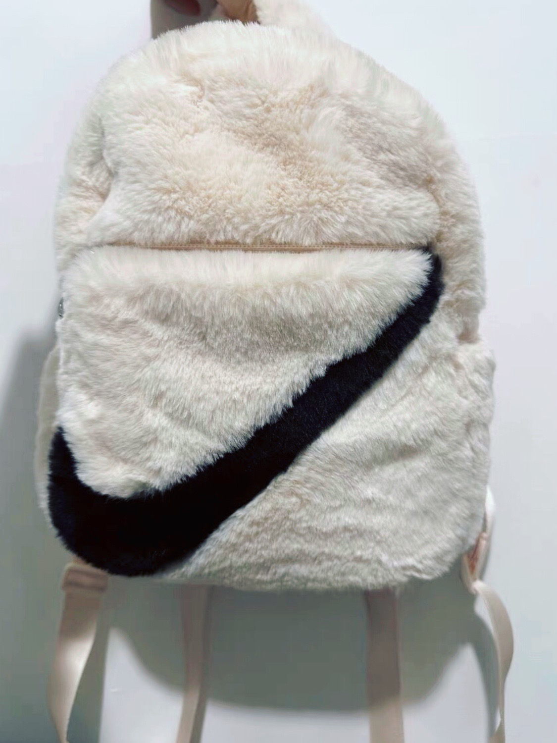 NIKE毛毛双肩包太适合秋冬了💓