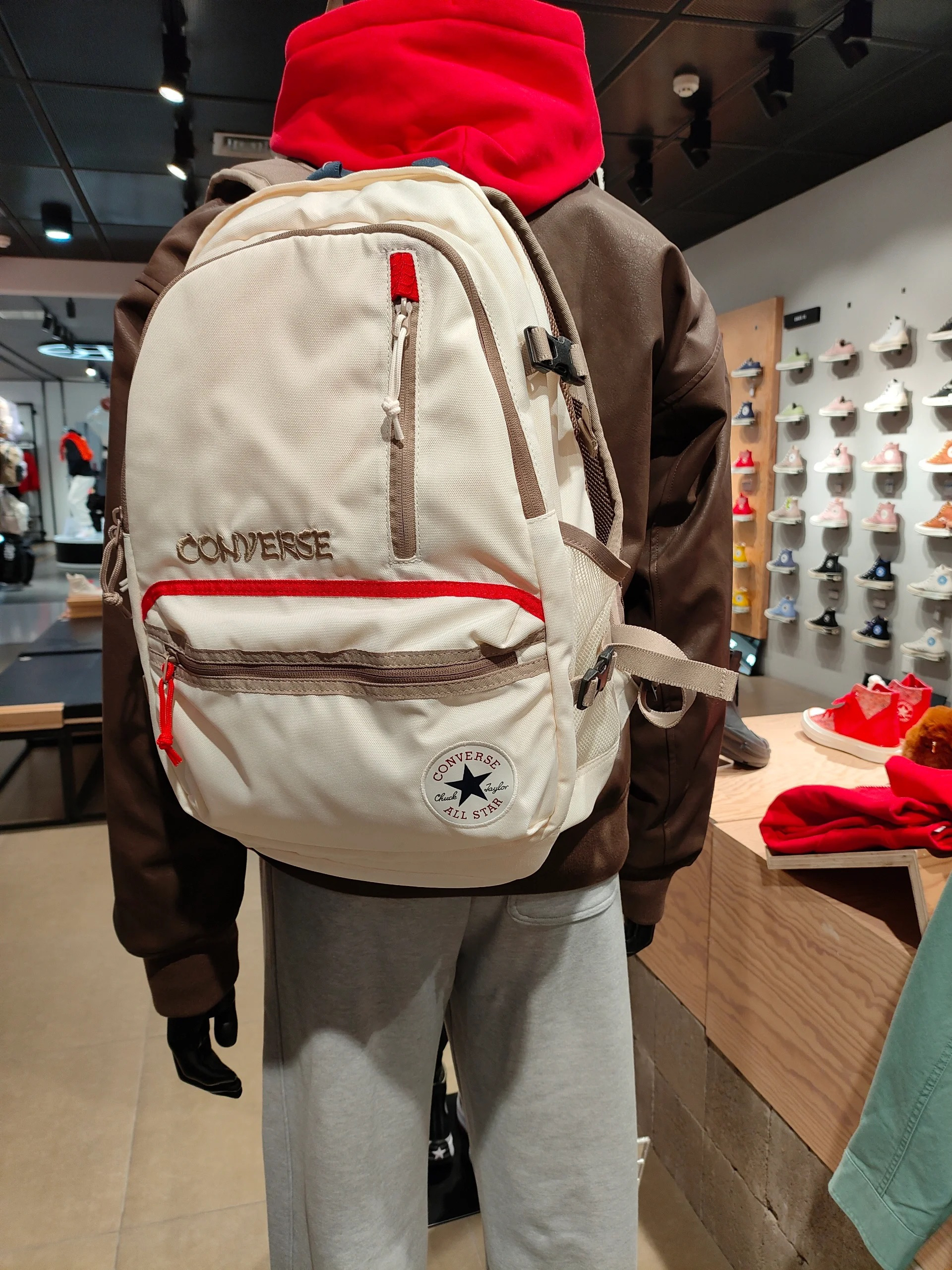 第一眼就爱上的书包！🎒