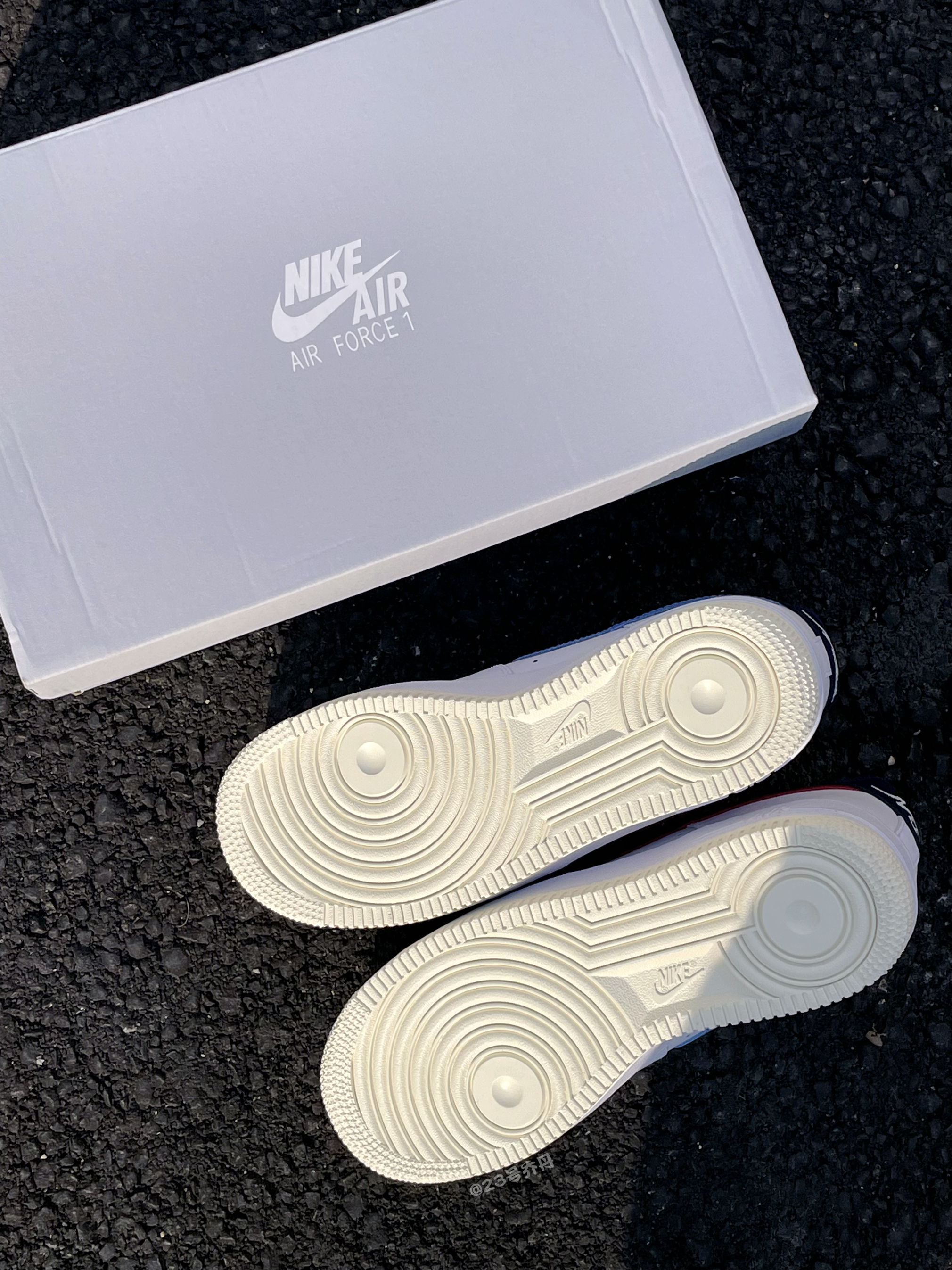 🔥4️⃣0️⃣0️⃣➕的鸳鸯『白紫』小板鞋👟值得入手嘛⁉️