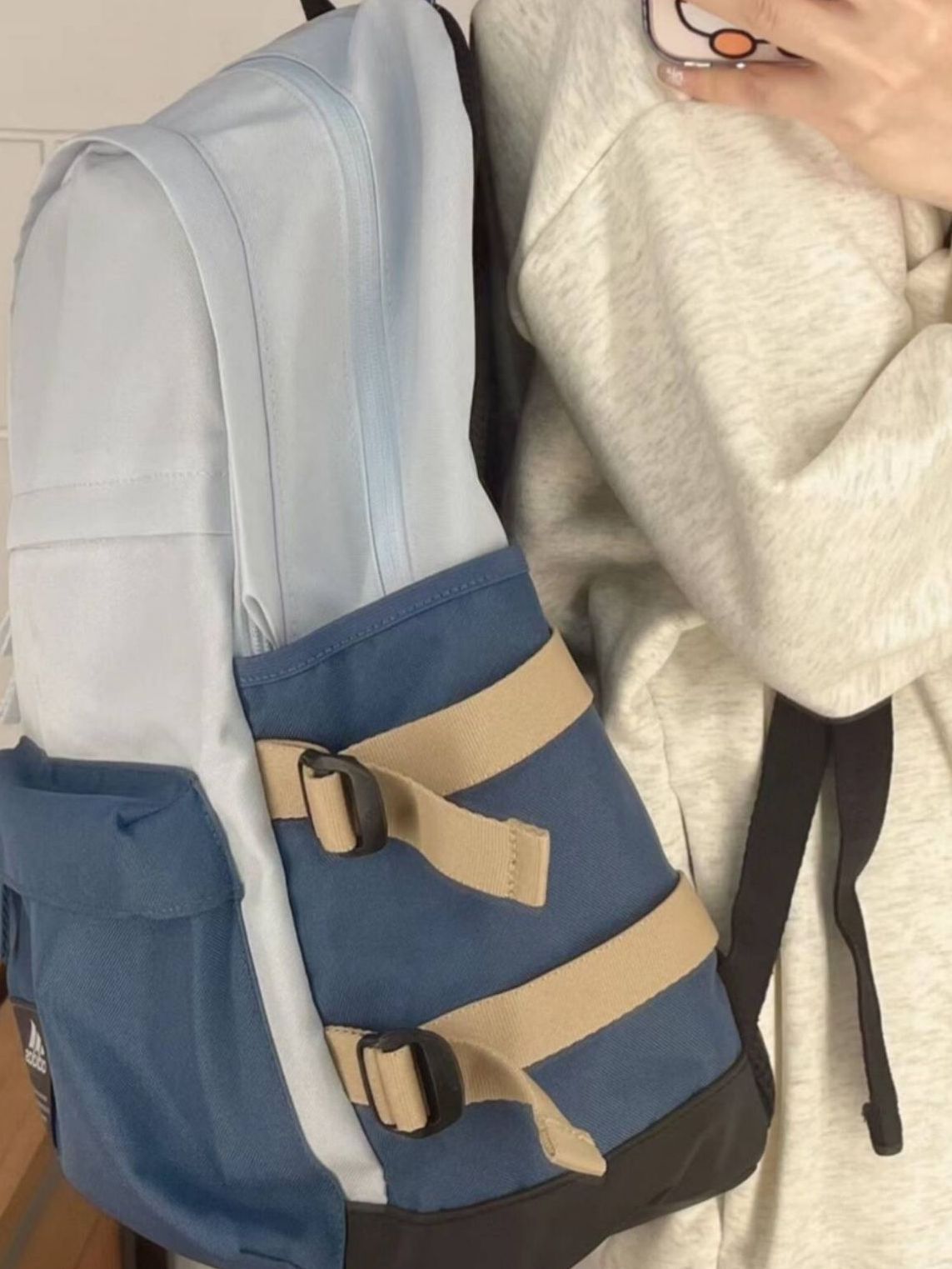 很适合学生党的一款双肩包