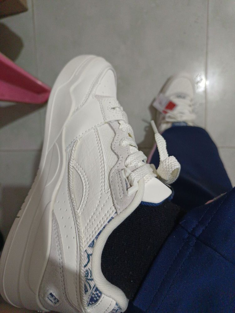 👟球鞋名称：

🔍分享理由：

🤔整体感