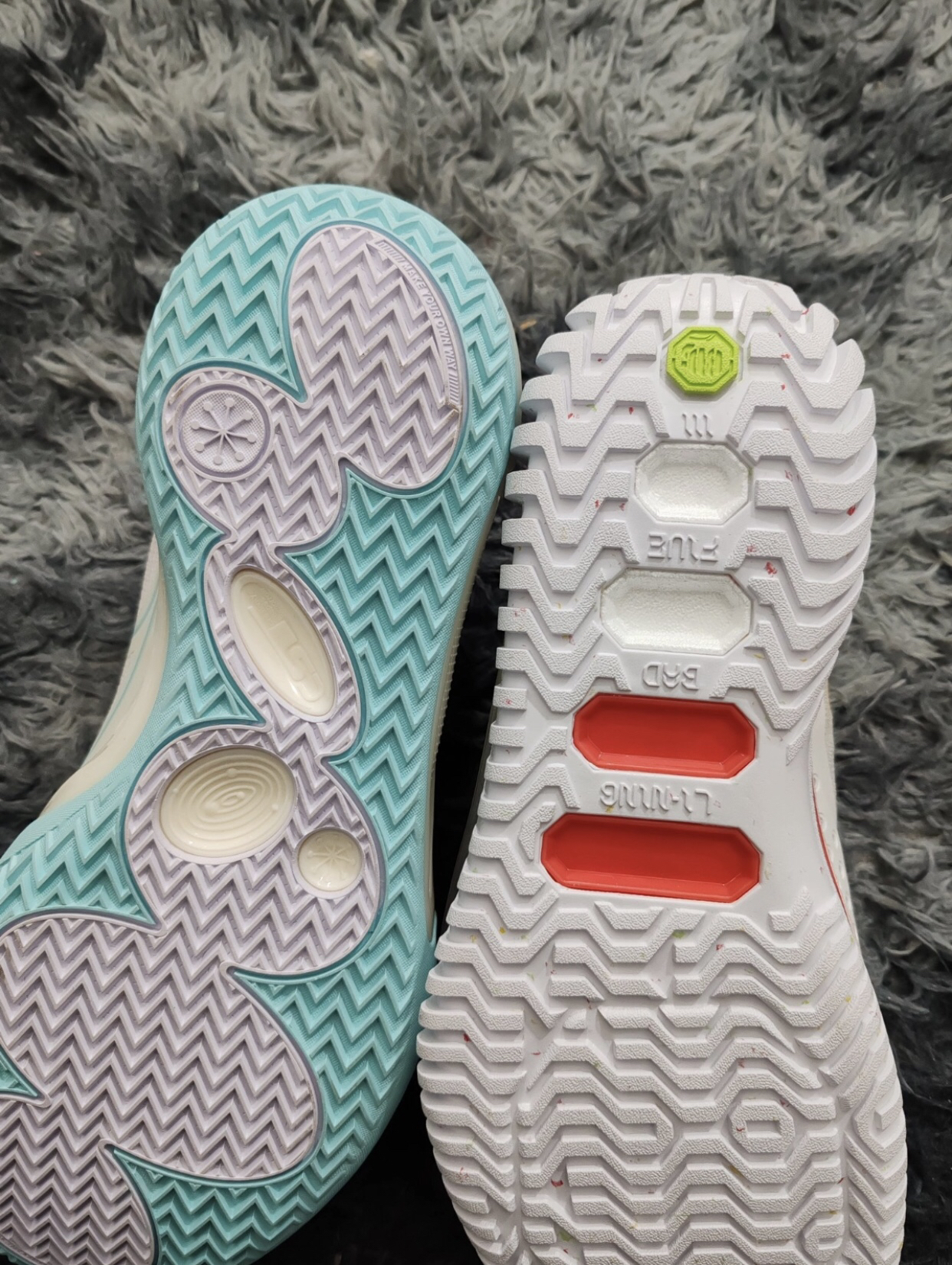 同样是䨻！脚感差距这么大？