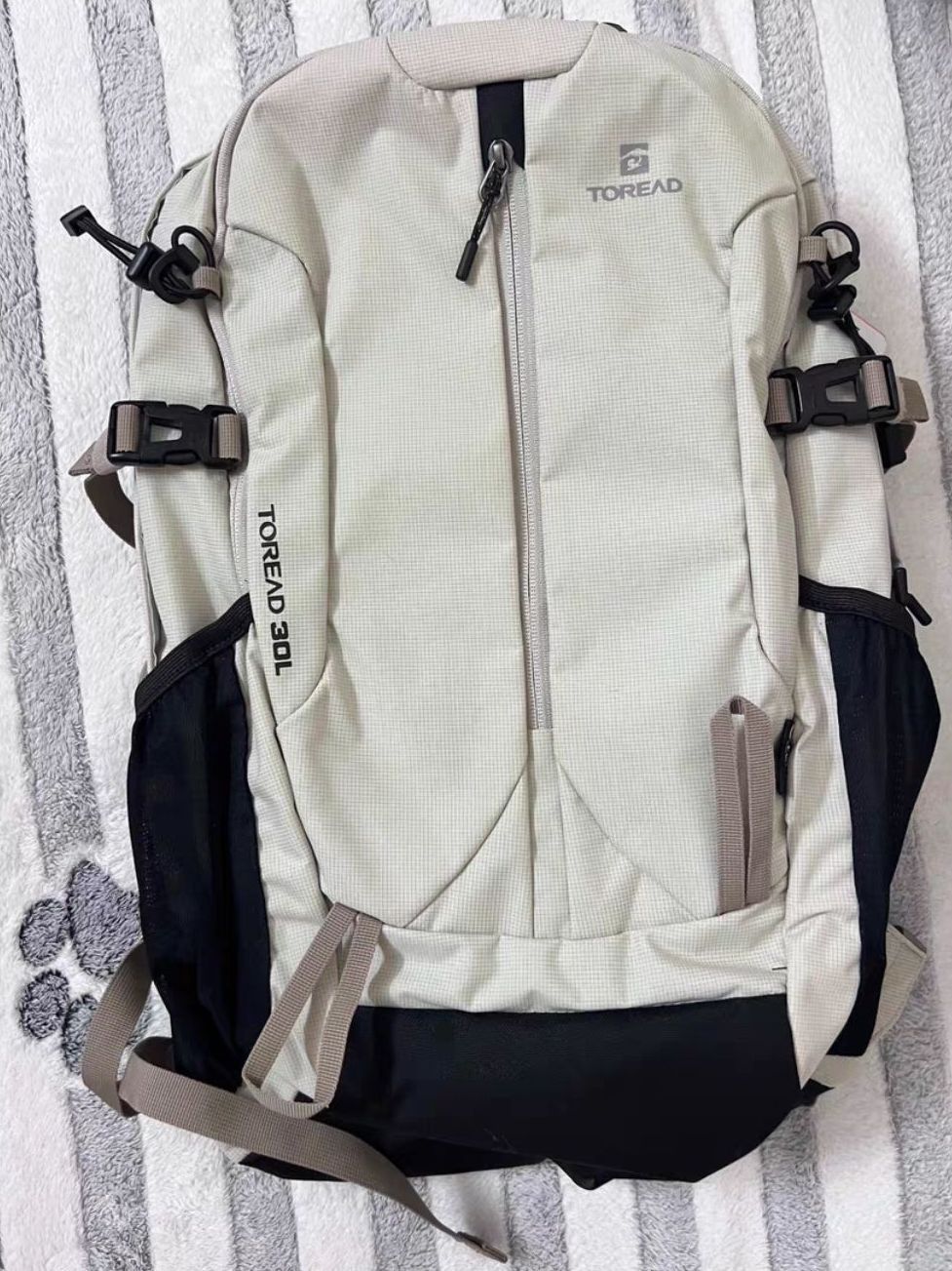 帅炸了！男女通用的潮牌双肩包🎒太能装了吧
-