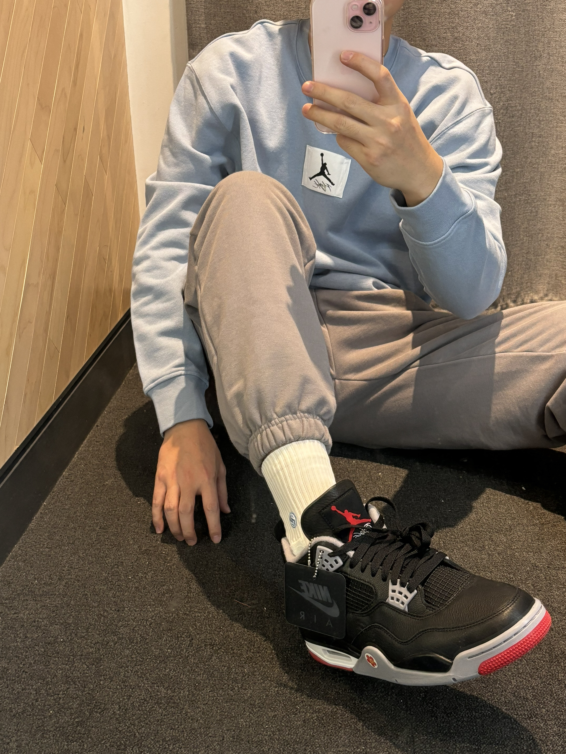 aj4黑红穿搭新年第一套