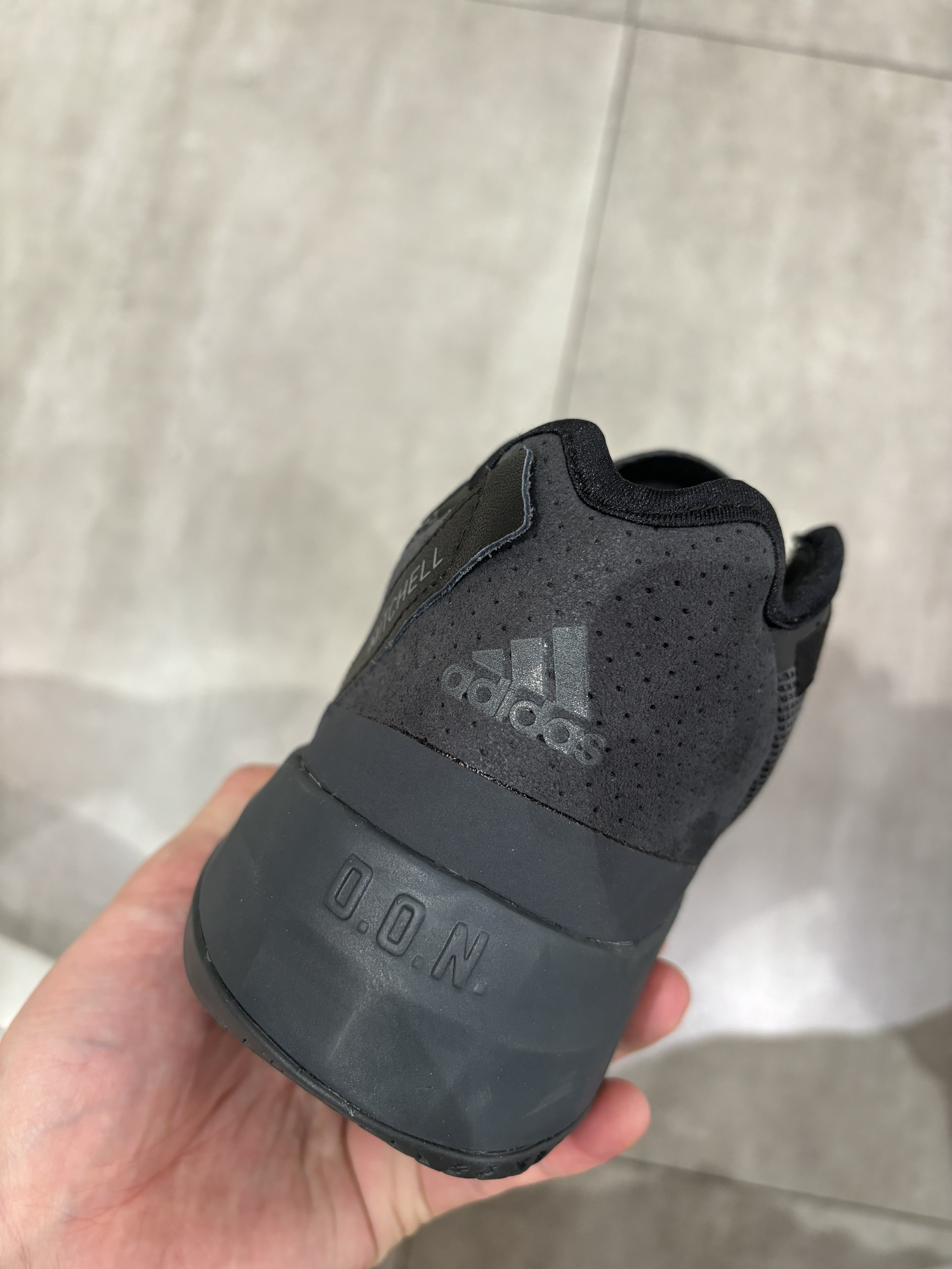 米切尔4-球鞋评分