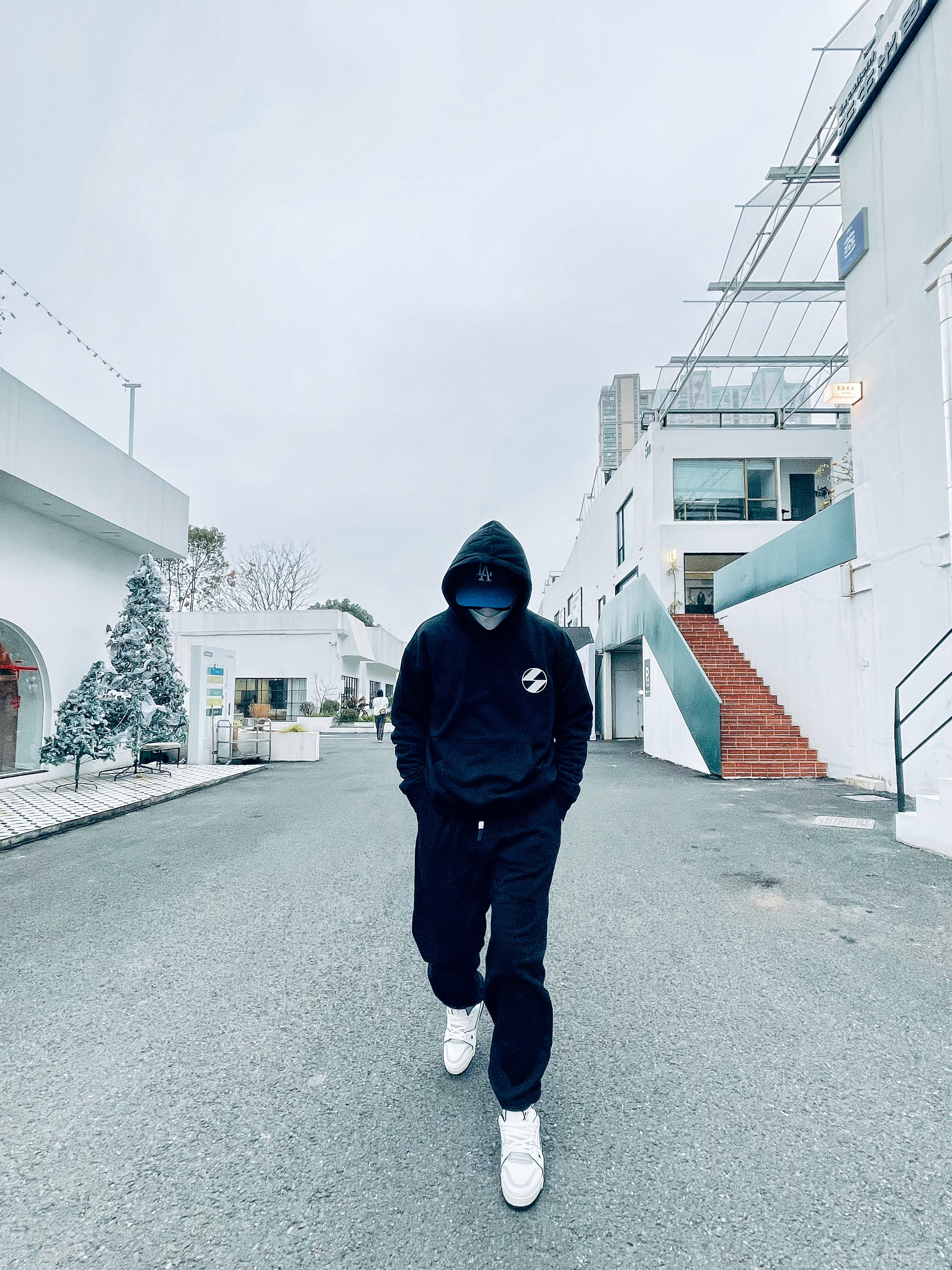 卫衣穿搭里找高级感