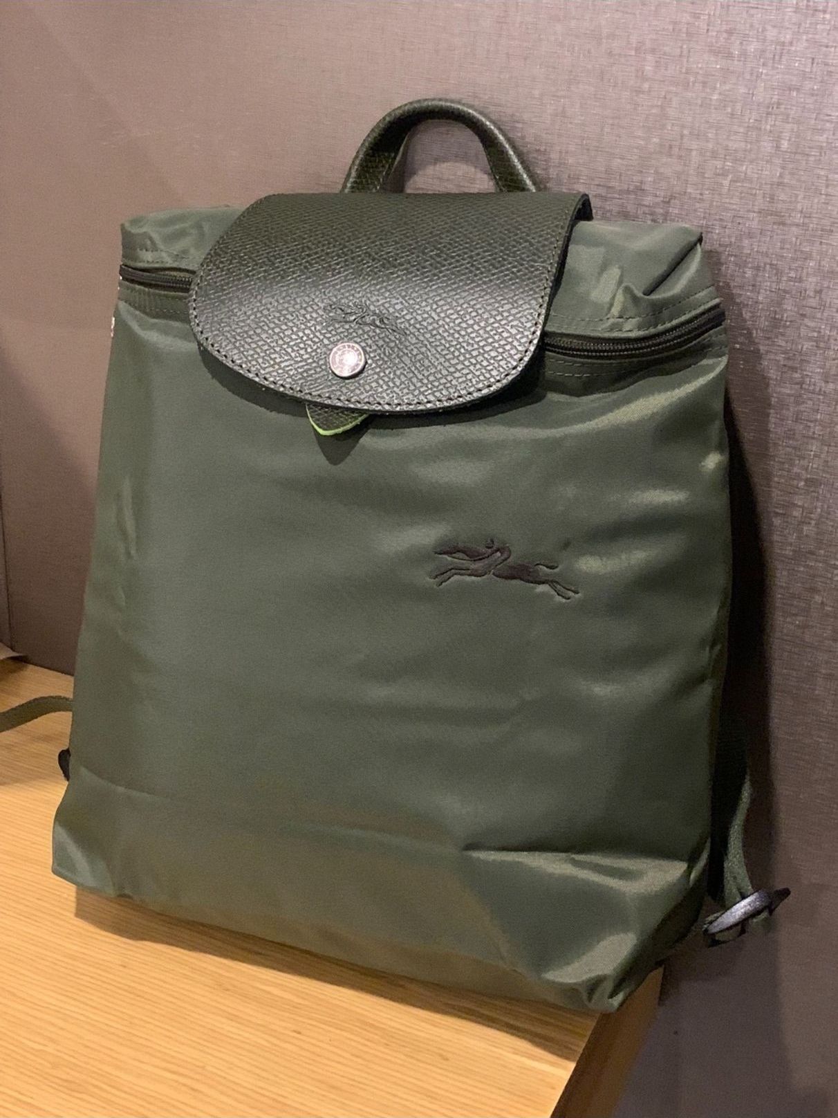 好物分享 登山风双肩包