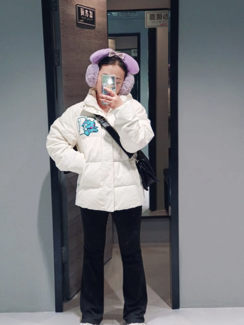 分享高颜值羽绒服哦