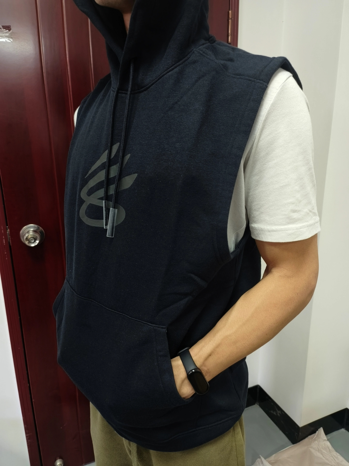 运动必备连帽背心