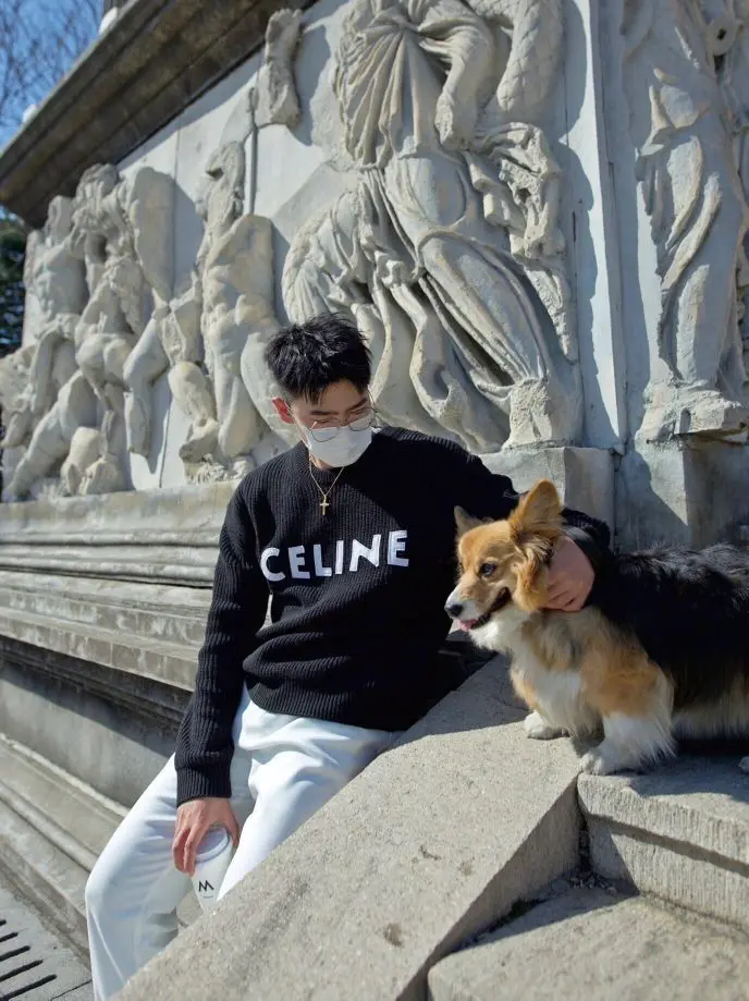 CELINE 思琳 | 每天认识一个新品牌