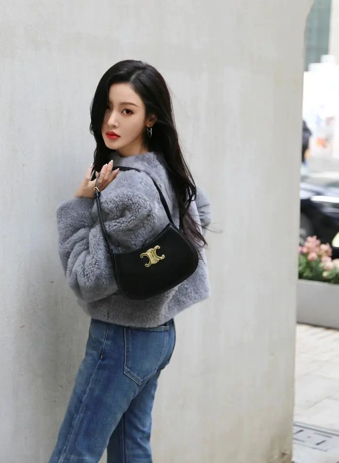 CELINE 思琳 | 每天认识一个新品牌
