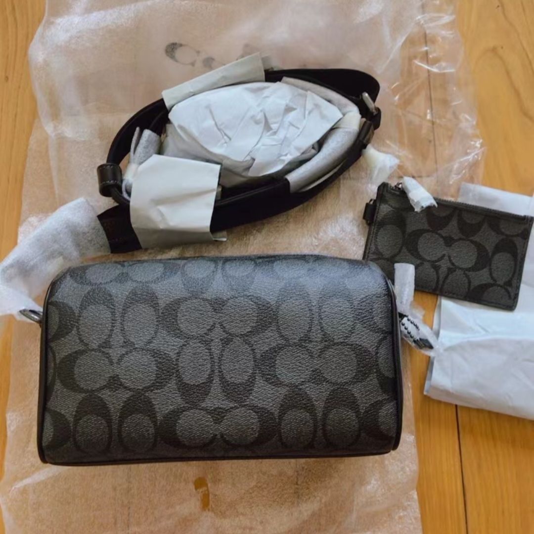 COACH蔻驰 新品AXEL 出门就要背这么酷