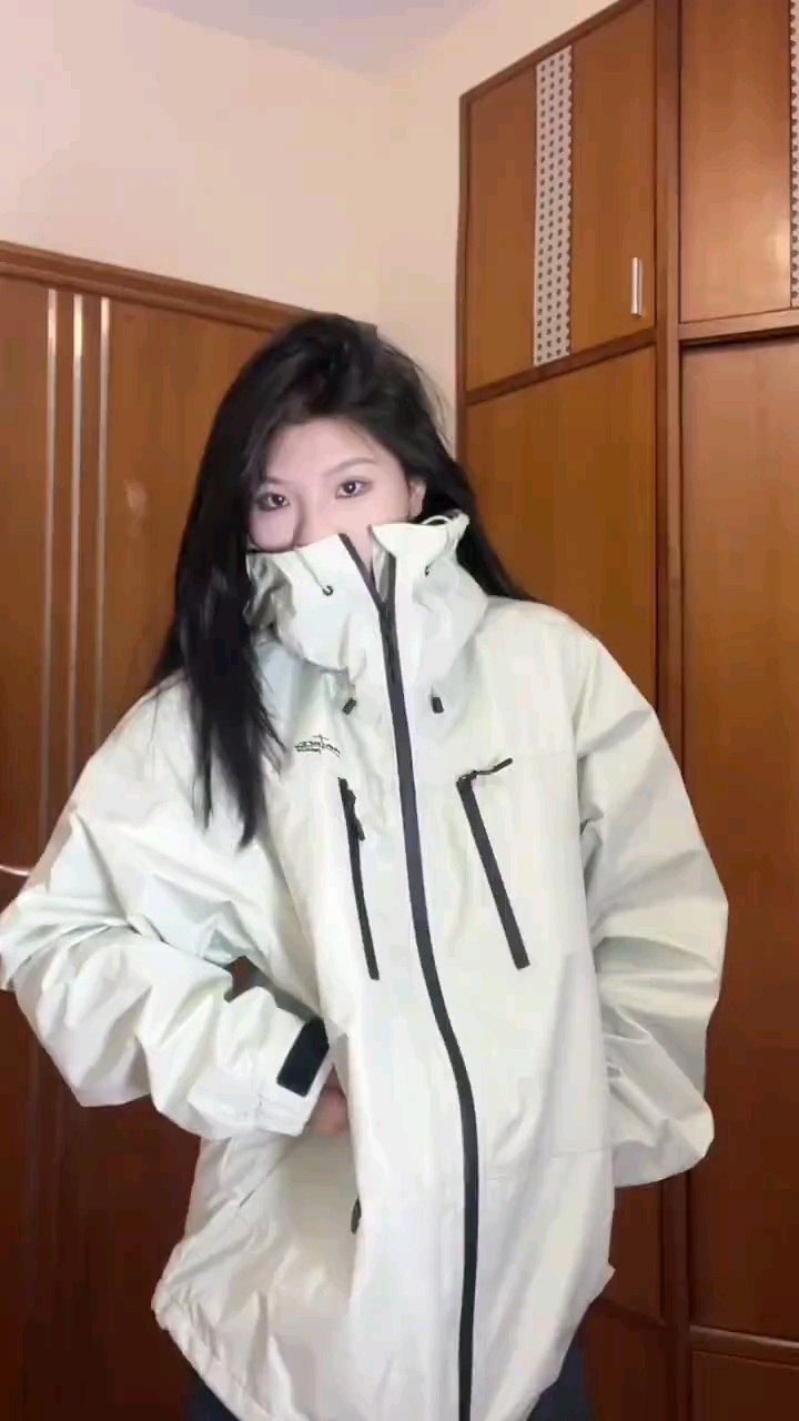 153cm骑行徒步穿搭！这冲锋衣谁穿谁帅！😭