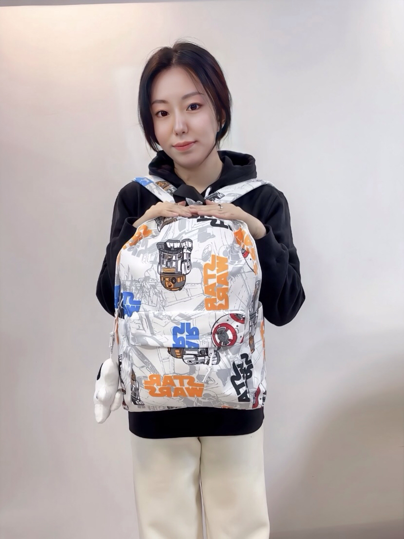 超大容量的涂鸦背包