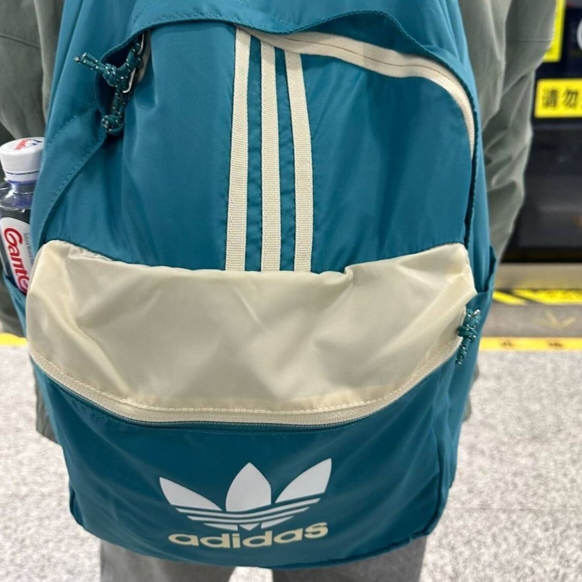 好喜欢这款双肩包