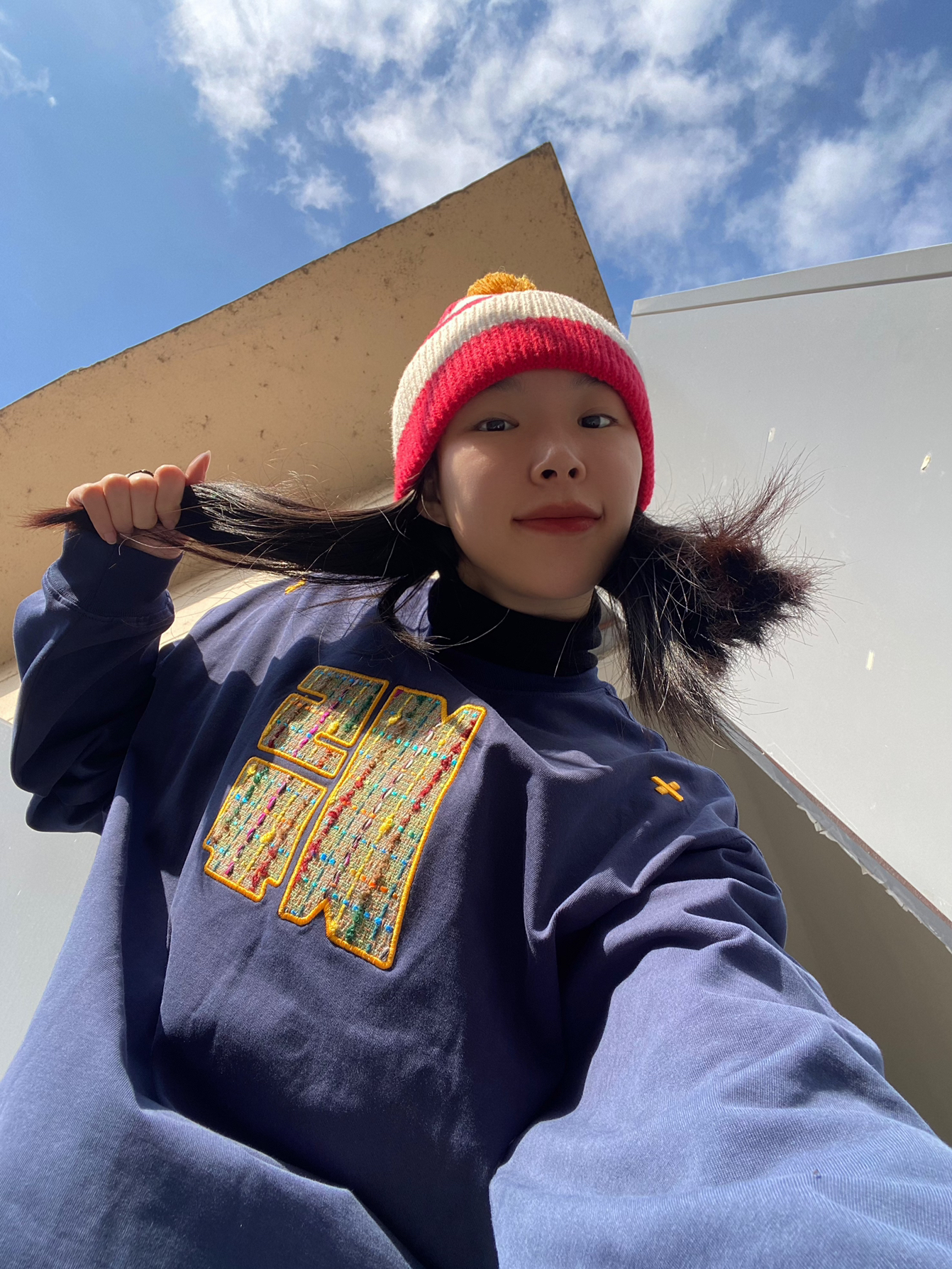 🧚🏻‍♀️今天是戴小红帽的蓝精灵｜早春穿搭
