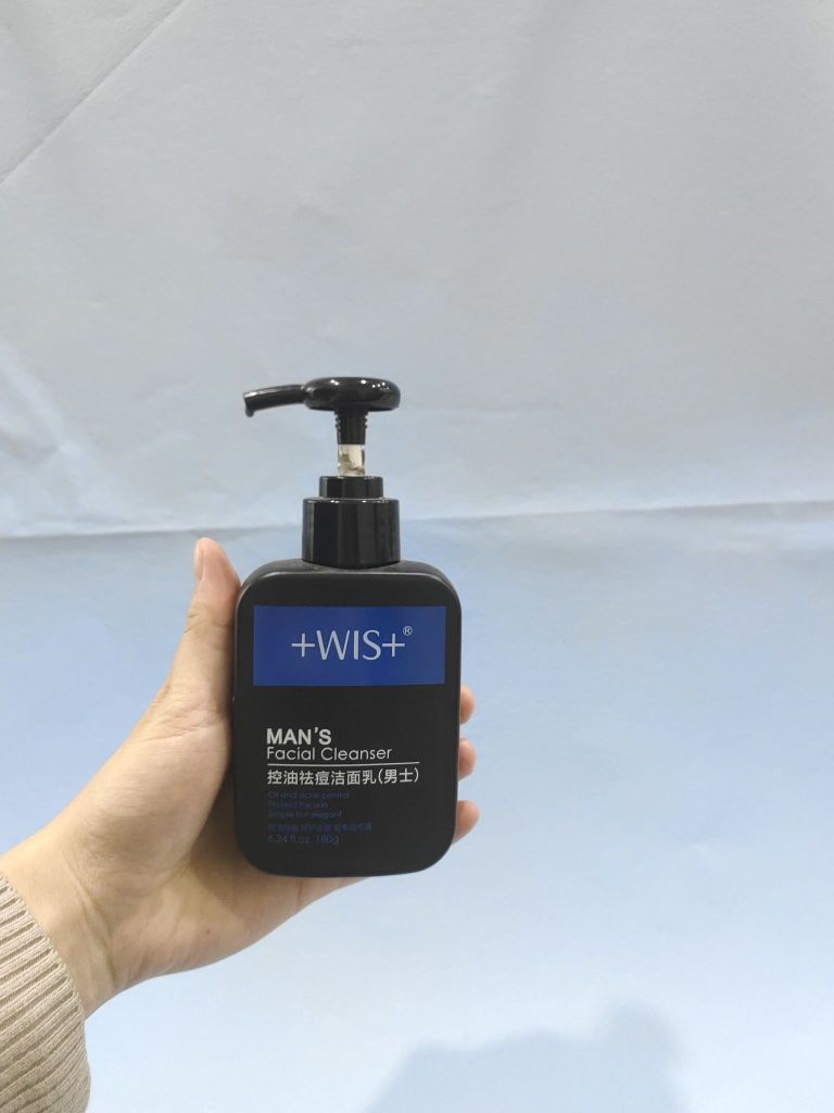 WIS男士控油祛痘洁面乳怎么样？